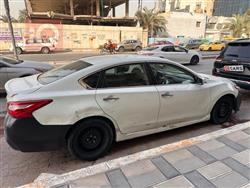 نيسان ألتيما